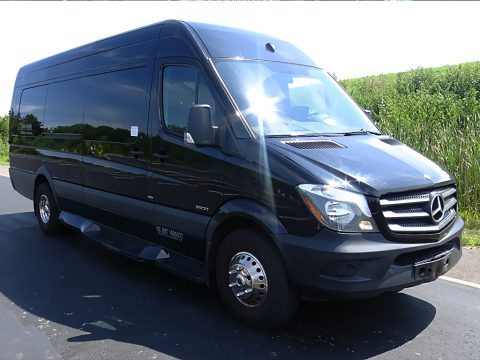 Charter bus rental in New York